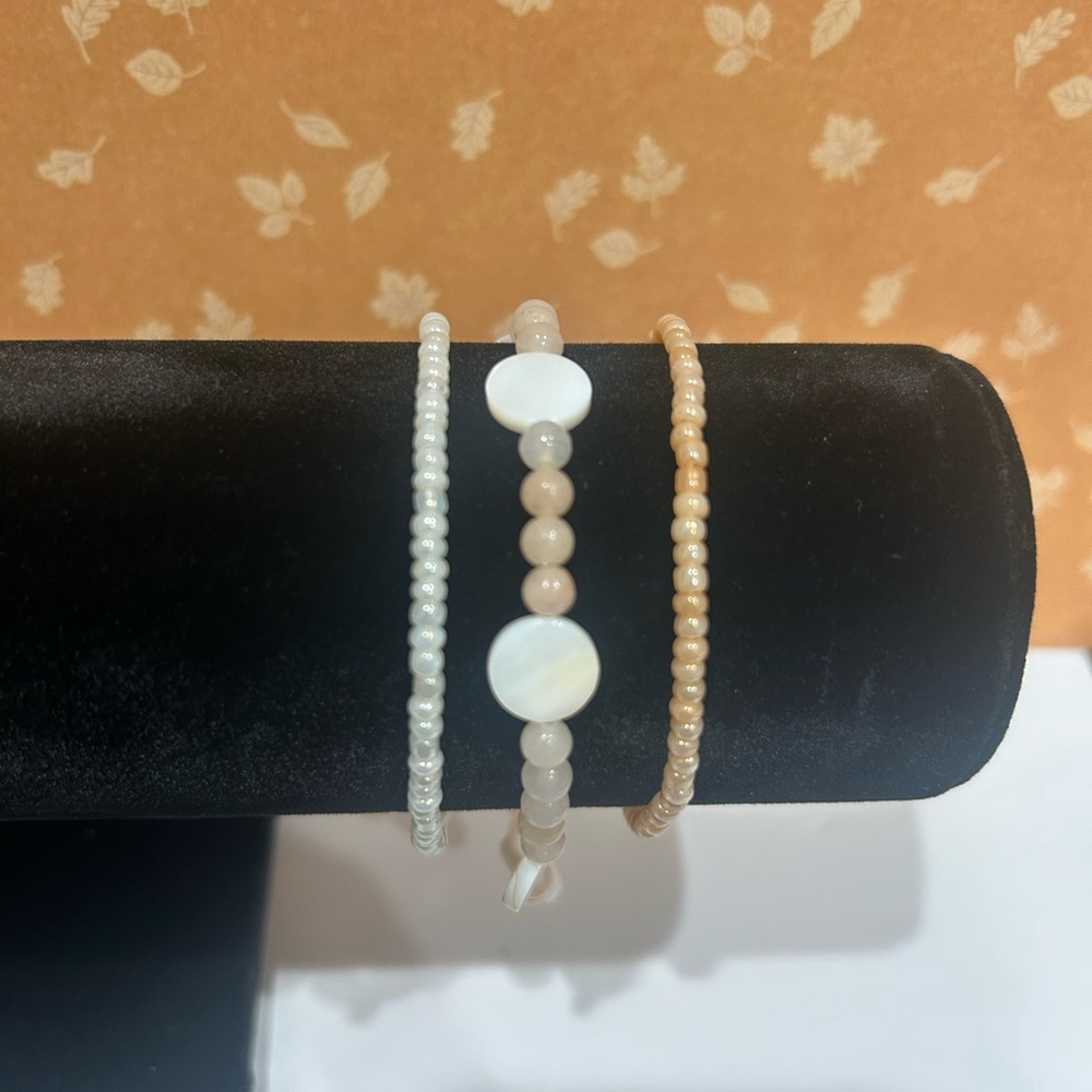 Delicate Neutral Bead Bracelet Set - White & Beige Women Jewelry